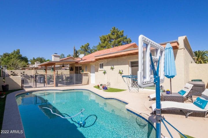 311 E PINON Way, Gilbert, AZ