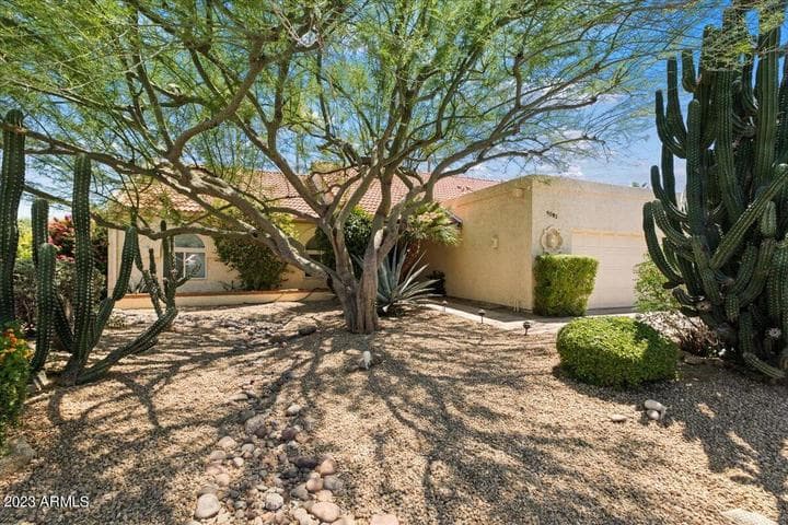 9081 E SAHUARO Drive, Scottsdale, AZ