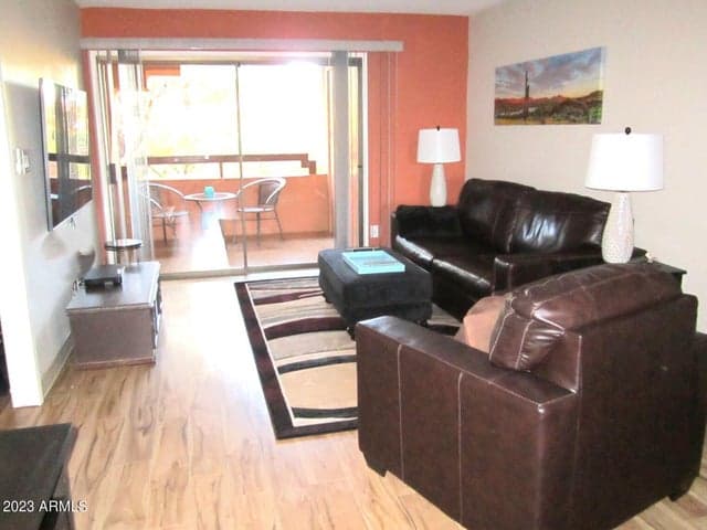 12222 N PARADISE VILLAGE Parkway #402, Phoenix, AZ