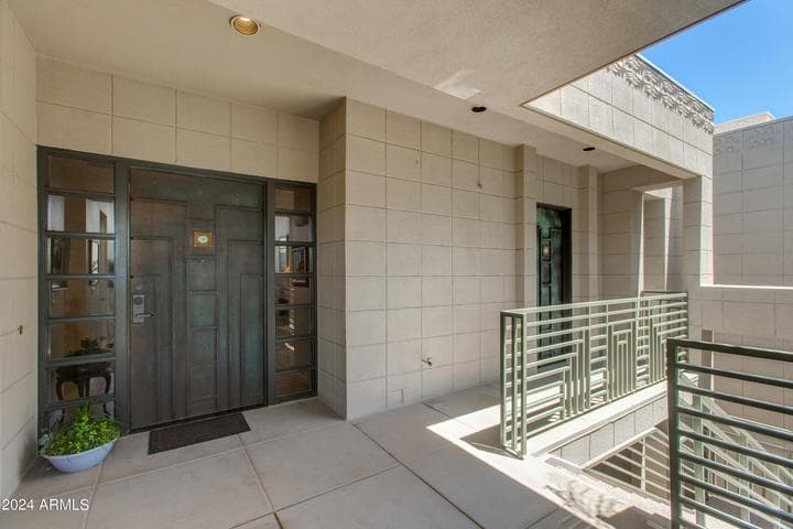 2802 E CAMINO ACEQUIA Drive #58, Phoenix, AZ