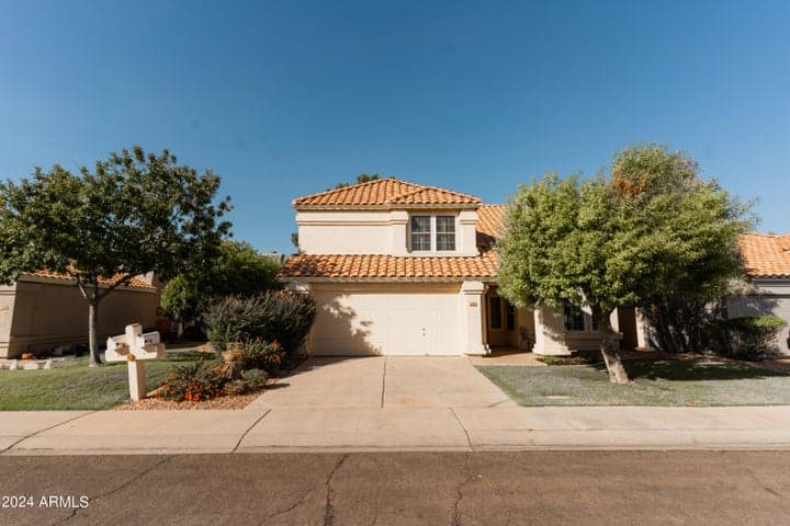 2322 E MILLBRAE Court, Gilbert, AZ