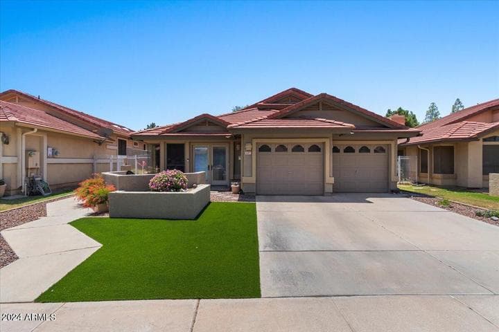 687 N MAY Street, Chandler, AZ