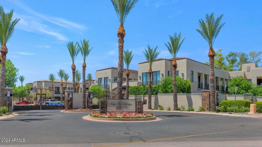 2 E Biltmore Estates Drive #101, Phoenix, AZ