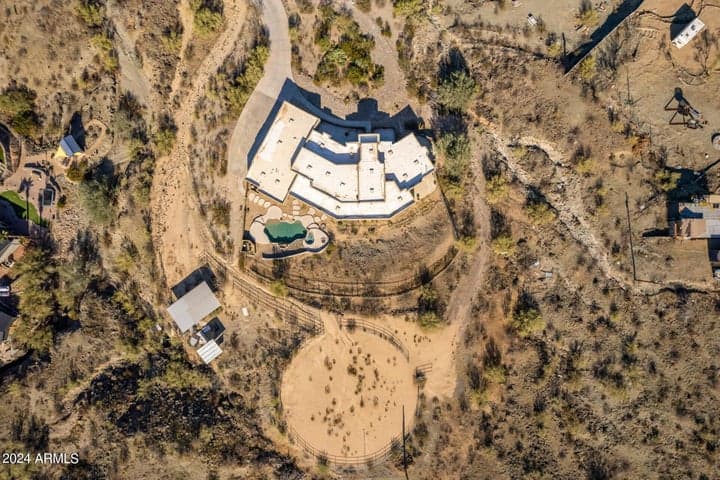 2715 W CHEYENNE Drive, Laveen, AZ