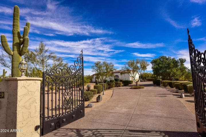 30009 N 58TH Street, Cave Creek, AZ