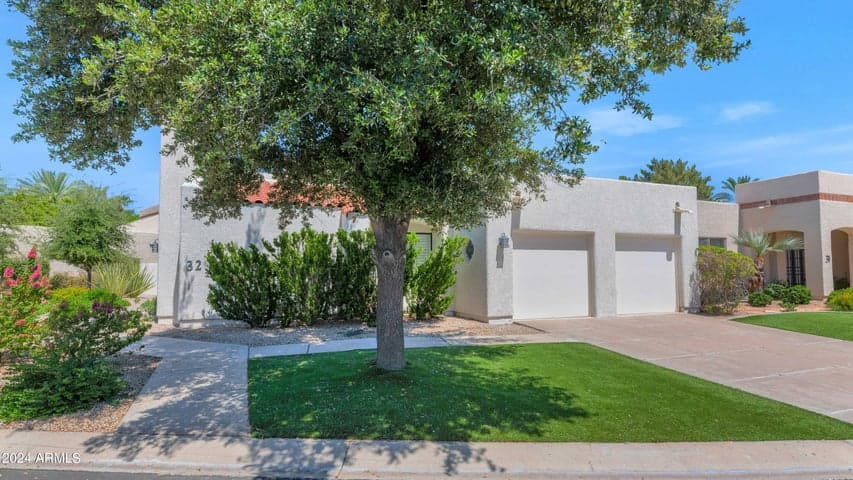 2626 E ARIZONA BILTMORE Circle #32, Phoenix, AZ