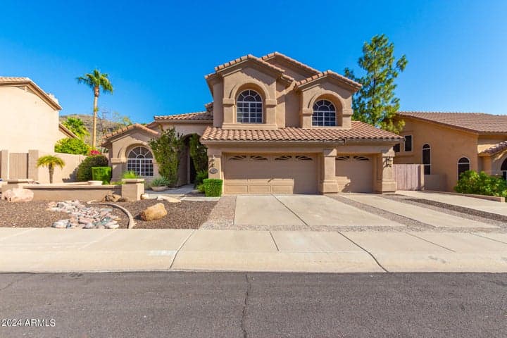 1367 E DESERT FLOWER Lane, Phoenix, AZ