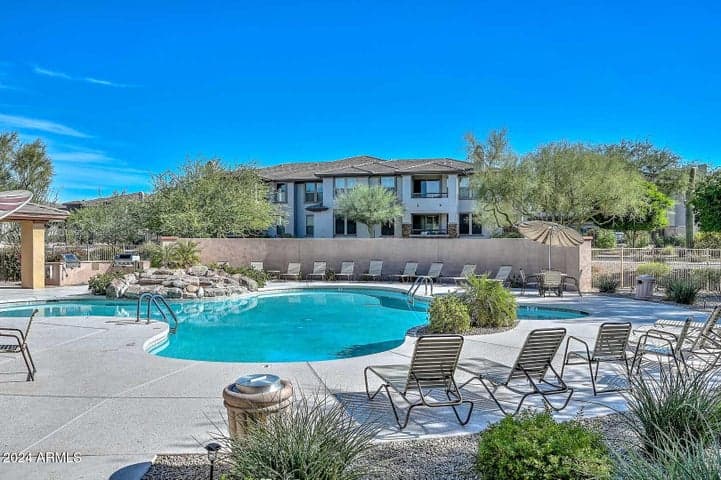 33550 N DOVE LAKES Drive #2041, Cave Creek, AZ