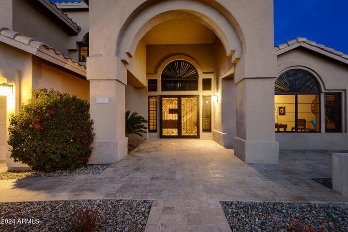 1221 N KENWOOD Lane, Chandler, AZ
