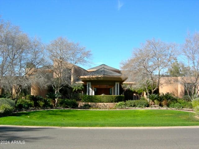 15 Biltmore Estates Drive, Phoenix, AZ