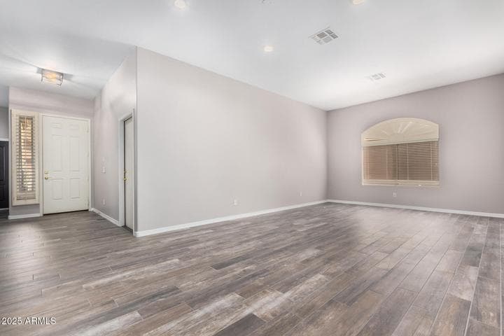 6617 W MOLLY Lane, Phoenix, AZ