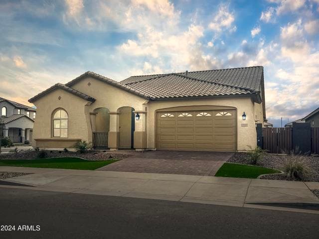 15911 W MONTANA DE ORO Drive, Surprise, AZ