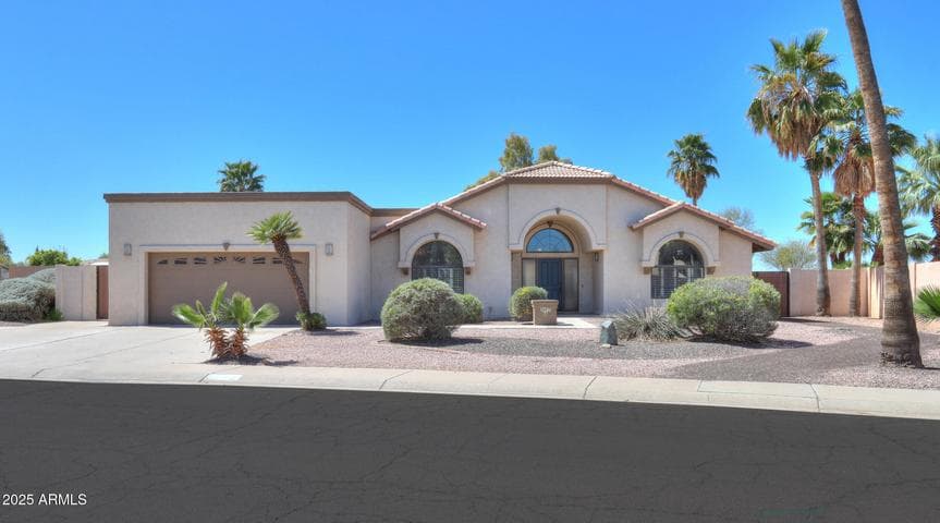 2077 N LAKE SHORE Drive, Casa Grande, AZ