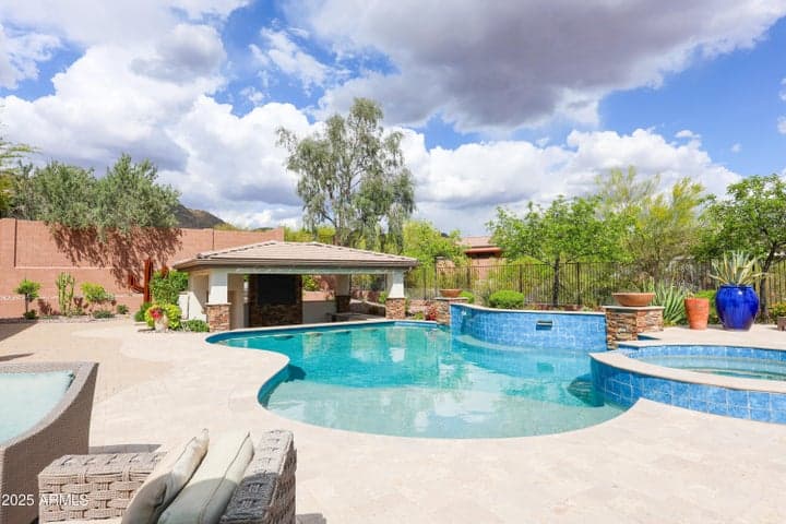 42405 N HARBOUR TOWN Court, Anthem, AZ