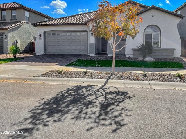 15787 W Mariposa Grande Street, Surprise, AZ