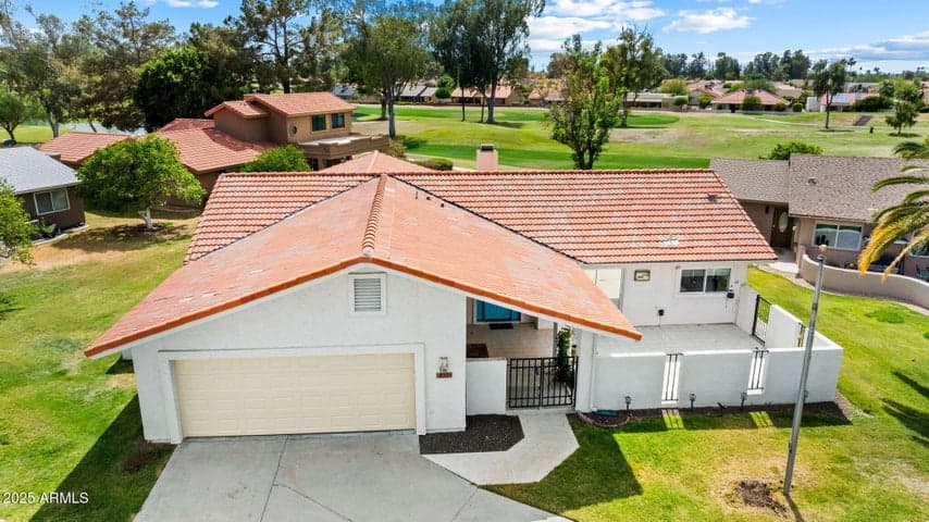 633 LEISURE WORLD --, Mesa, AZ