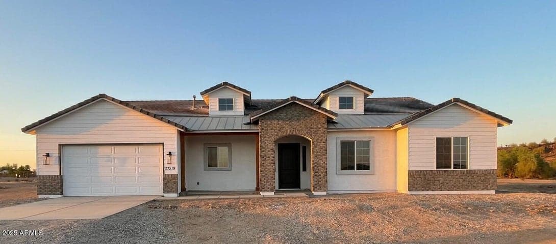 231xx W Gloria Lane, Wittmann, AZ