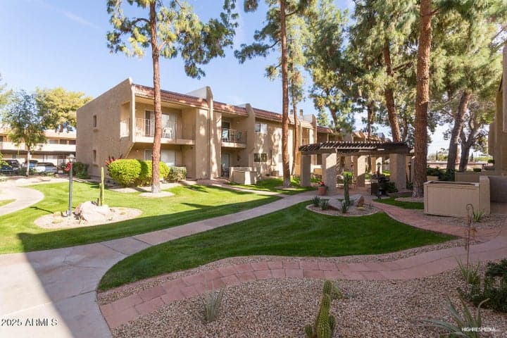 7436 E CHAPARRAL Road #B204, Scottsdale, AZ