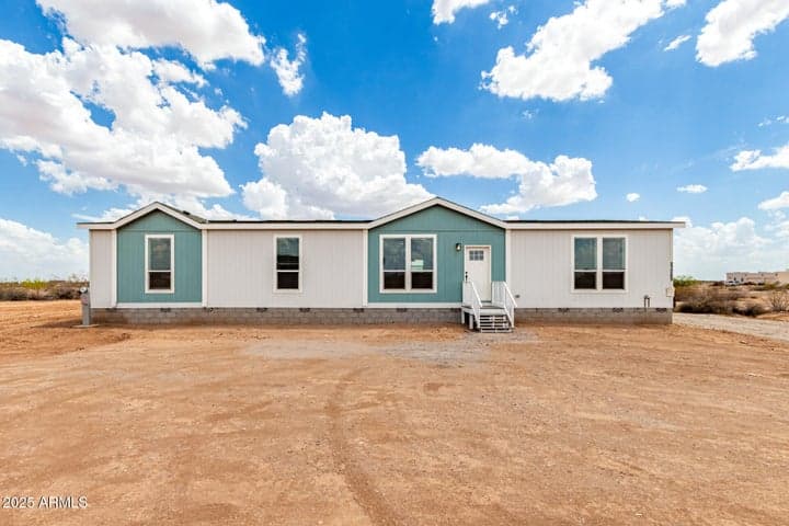 23069 W MILTON Drive, Wittmann, AZ