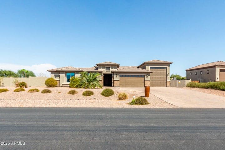 6523 N 135TH Drive, Glendale, AZ