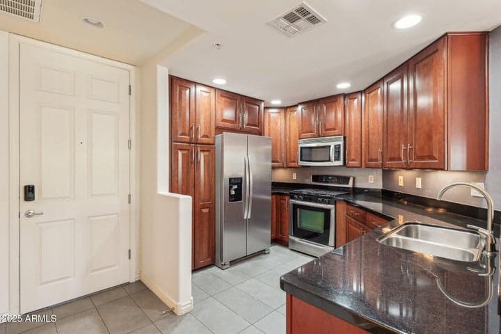 5350 E DEER VALLEY Drive #2408, Phoenix, AZ