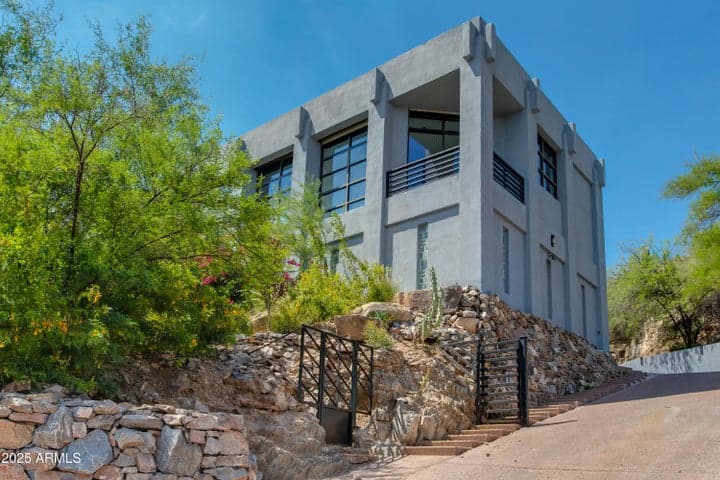 4228 E HIGHLANDS Drive, Paradise Valley, AZ