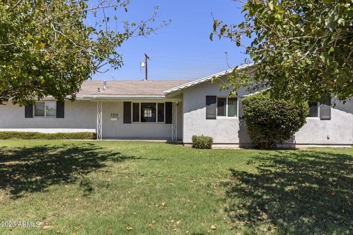 8308 E MINNEZONA Avenue, Scottsdale, AZ