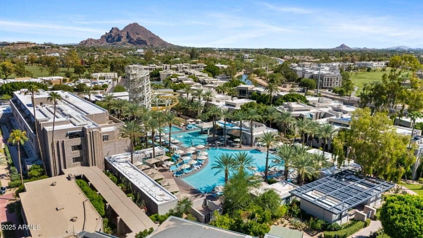 2802 E CAMINO ACEQUIA Drive #8, Phoenix, AZ
