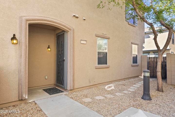 8192 W LYNWOOD Street, Phoenix, AZ
