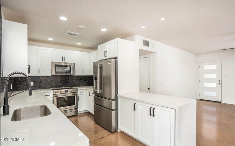 4721 N 24TH Street, Phoenix, AZ