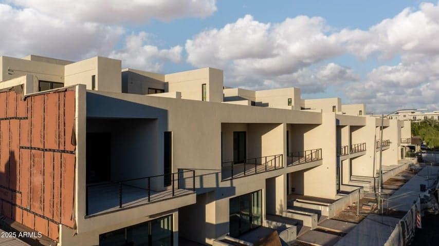 6920 E 1ST Street, Scottsdale, AZ