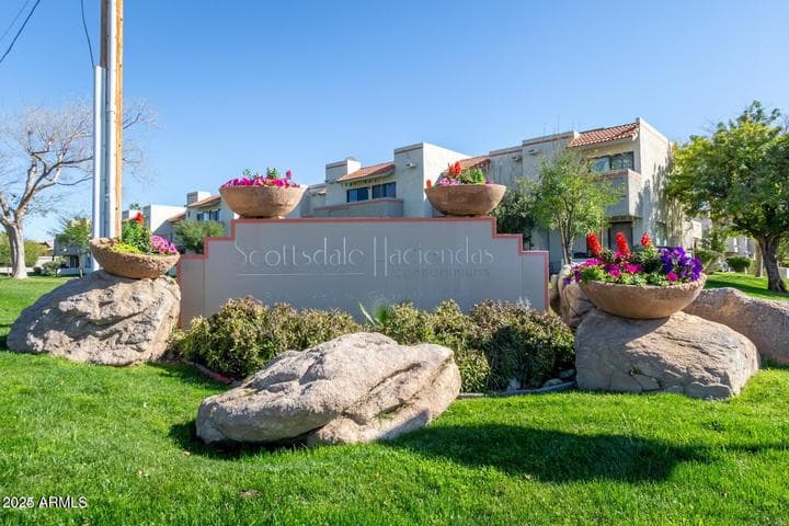 985 N GRANITE REEF Road #140, Scottsdale, AZ
