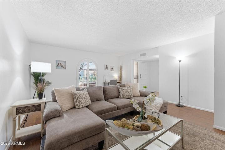 516 N HOBSON Plaza, Mesa, AZ