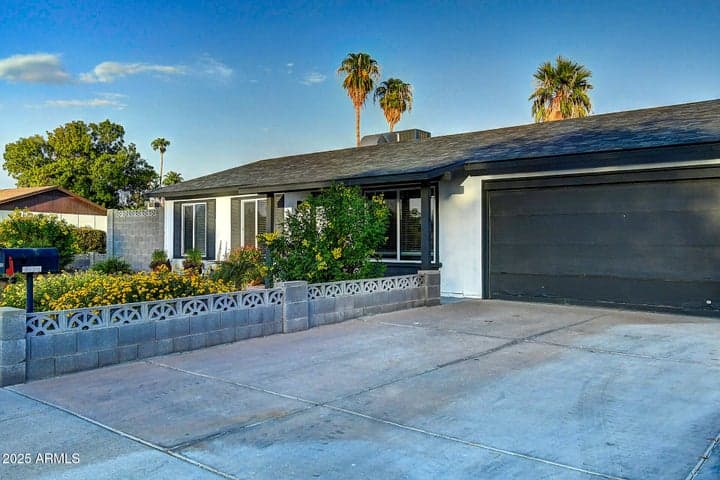 17659 N PARADISE PARK Drive, Phoenix, AZ