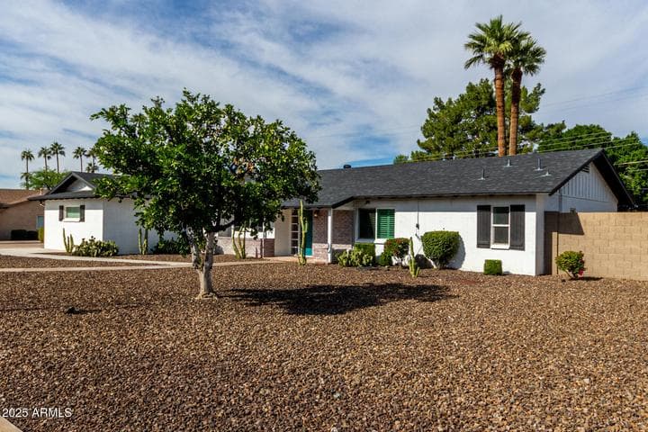 3444 E CAMELBACK Road, Phoenix, AZ