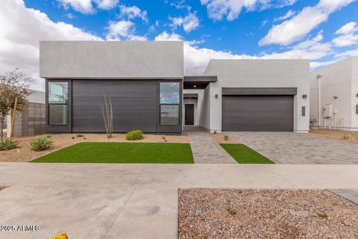 10302 E UTAH Avenue, Mesa, AZ