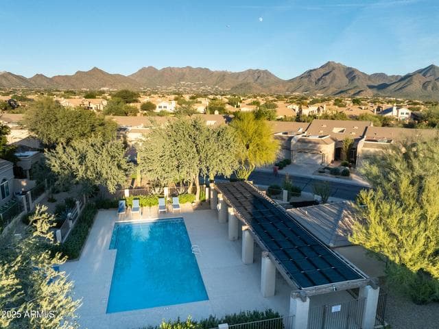 8918 E MAPLE Drive, Scottsdale, AZ