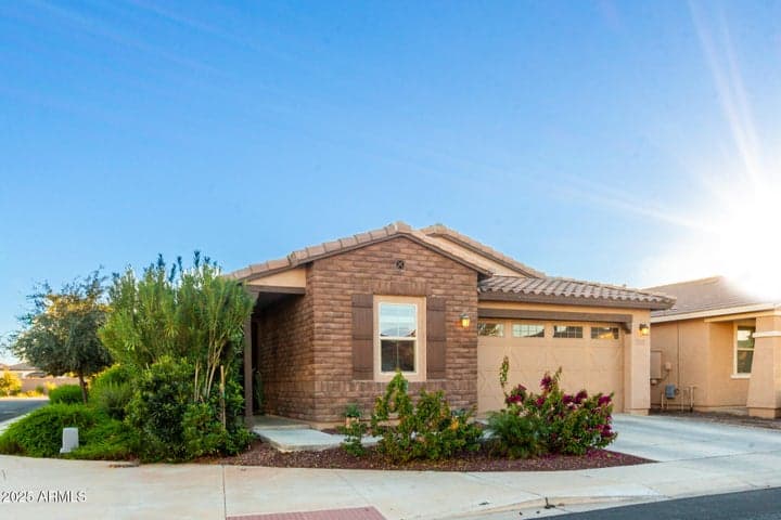 9341 W WILLOW BEND Lane, Phoenix, AZ