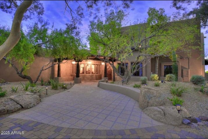 10015 E ADELE Court, Scottsdale, AZ