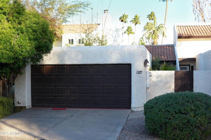 1527 S RIVER Drive, Tempe, AZ