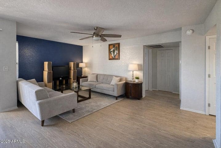 1101 S SYCAMORE -- #207, Mesa, AZ