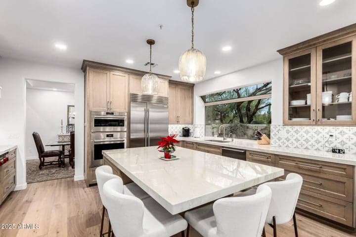 7485 E TUMBLEWEED Drive, Scottsdale, AZ