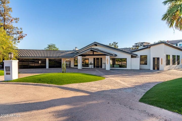 3301 E ROVEY Avenue, Paradise Valley, AZ