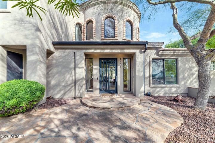 1404 E MICHELLE Drive, Phoenix, AZ