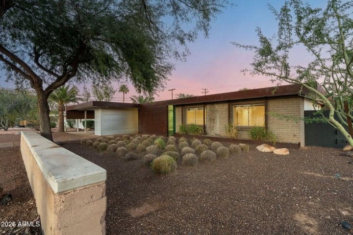 9825 N 35TH Place, Phoenix, AZ