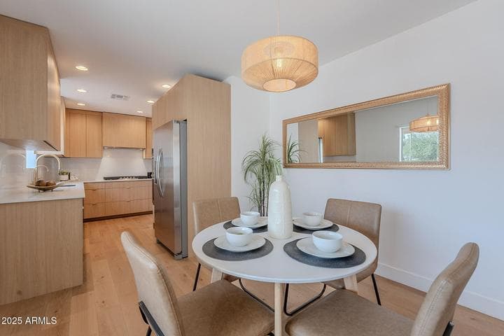 502 E OSBORN Road, Phoenix, AZ