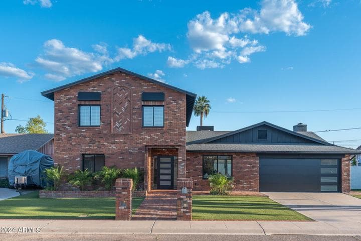 1643 W GRISWOLD Road, Phoenix, AZ
