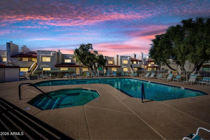 2020 W UNION HILLS Drive #211, Phoenix, AZ
