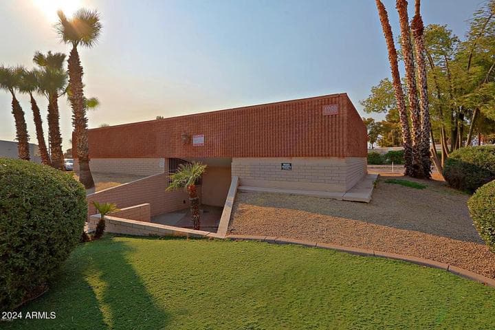 4260 N 19TH Avenue, Phoenix, AZ