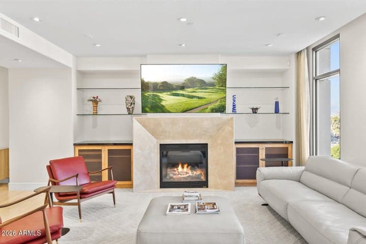 2402 E ESPLANADE Lane #704, Phoenix, AZ
